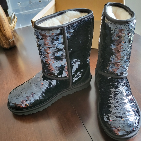 UGG Shoes - UGG classic short sequin 3